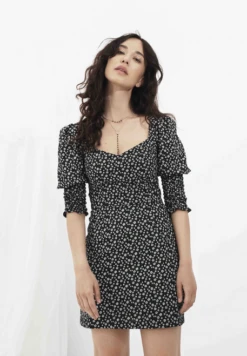 Vikisews Gloria Dress PDF (Intermediate) 31 Vikisews Gloria Dress PDF (Intermediate) -CELOVE Clothing Shop image 32090.1674657353